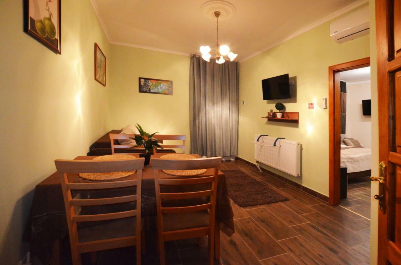 Bathory Apartman Apartment Eger Exterior photo